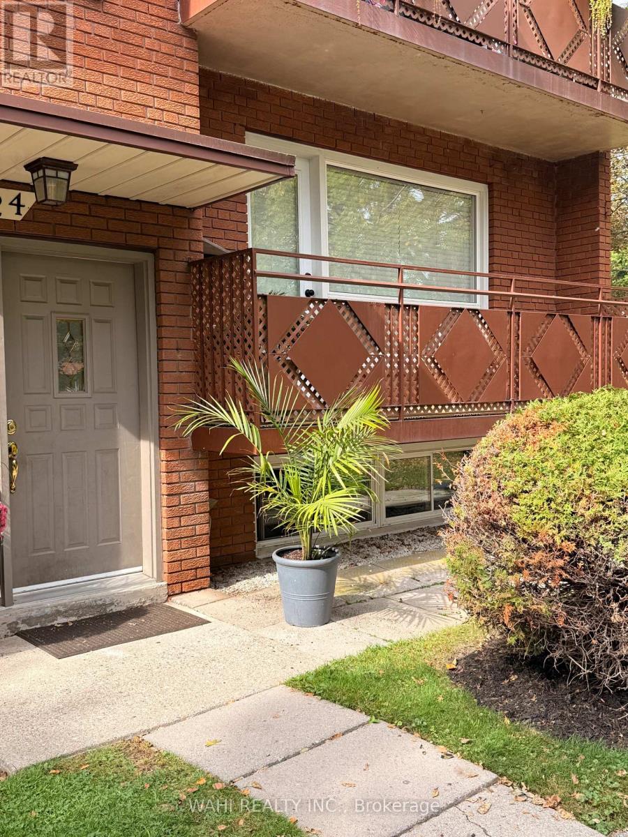 Unit 2 - 24 Lloyd George Avenue, Toronto, Ontario  M8W 3W4 - Photo 2 - W13844270