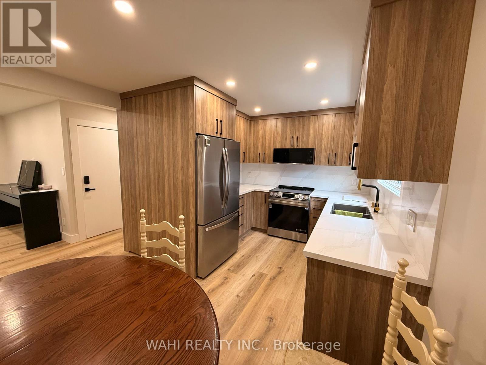 Unit 2 - 24 Lloyd George Avenue, Toronto, Ontario  M8W 3W4 - Photo 7 - W13844270