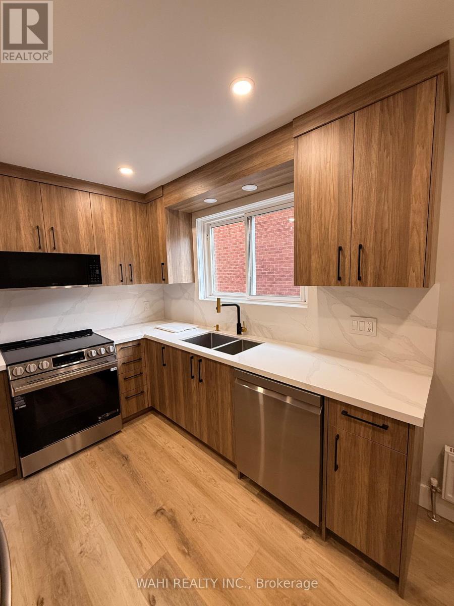 Unit 2 - 24 Lloyd George Avenue, Toronto, Ontario  M8W 3W4 - Photo 9 - W13844270
