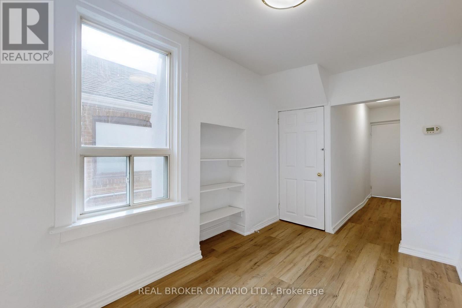 Main - 102 Bowie Avenue, Toronto, Ontario  M6E 2P7 - Photo 14 - W13844300