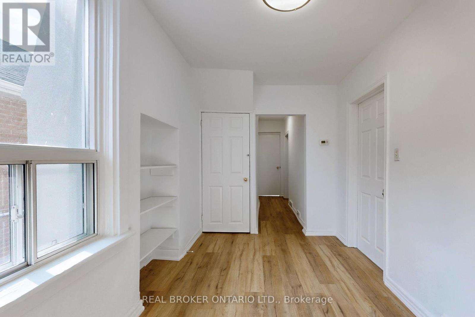 Main - 102 Bowie Avenue, Toronto, Ontario  M6E 2P7 - Photo 16 - W13844300