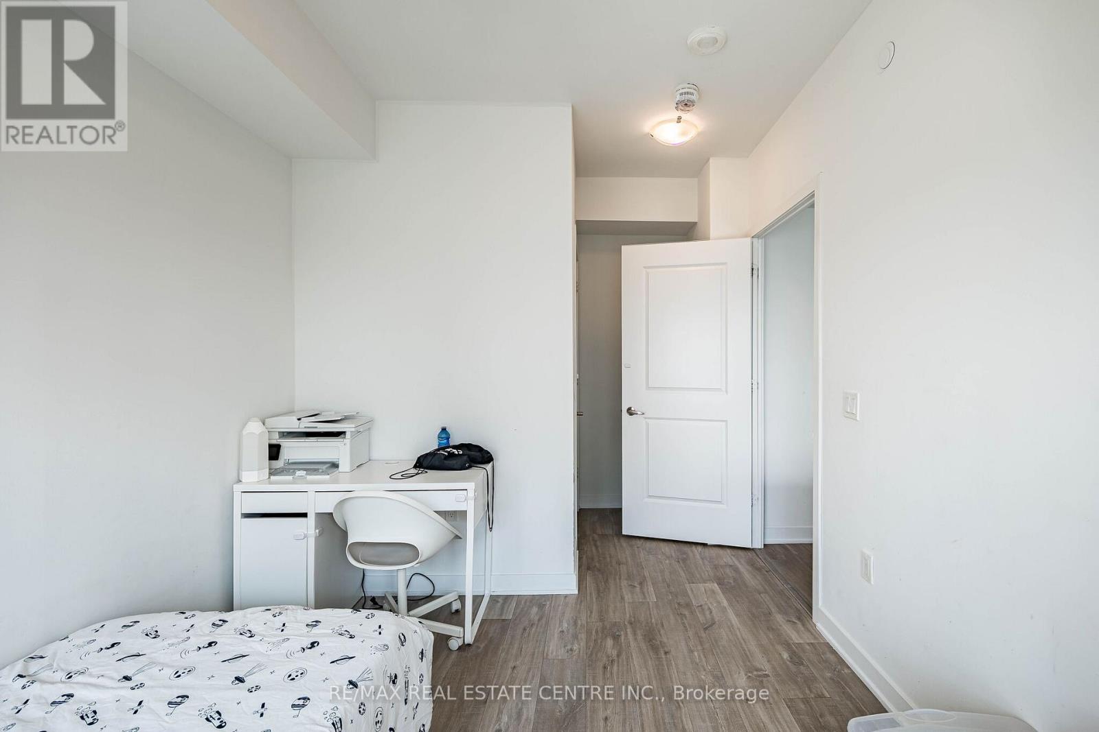 1906 - 4675 Metcalfe Avenue, Mississauga, Ontario L5M 0Z8 - Photo 16 - W13844354