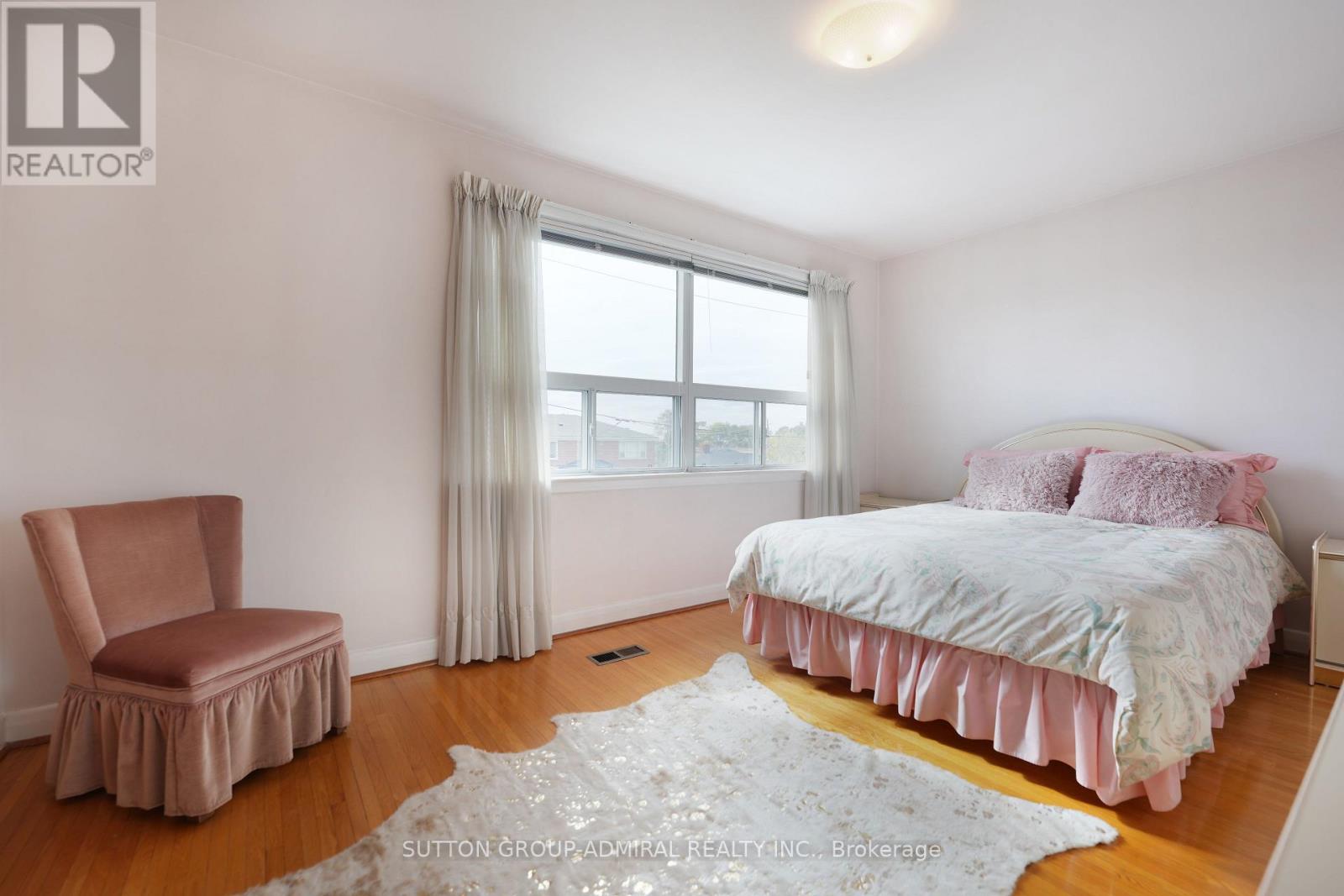 14 Thurrock Road, Toronto, Ontario  M3L 1P6 - Photo 34 - W13844382