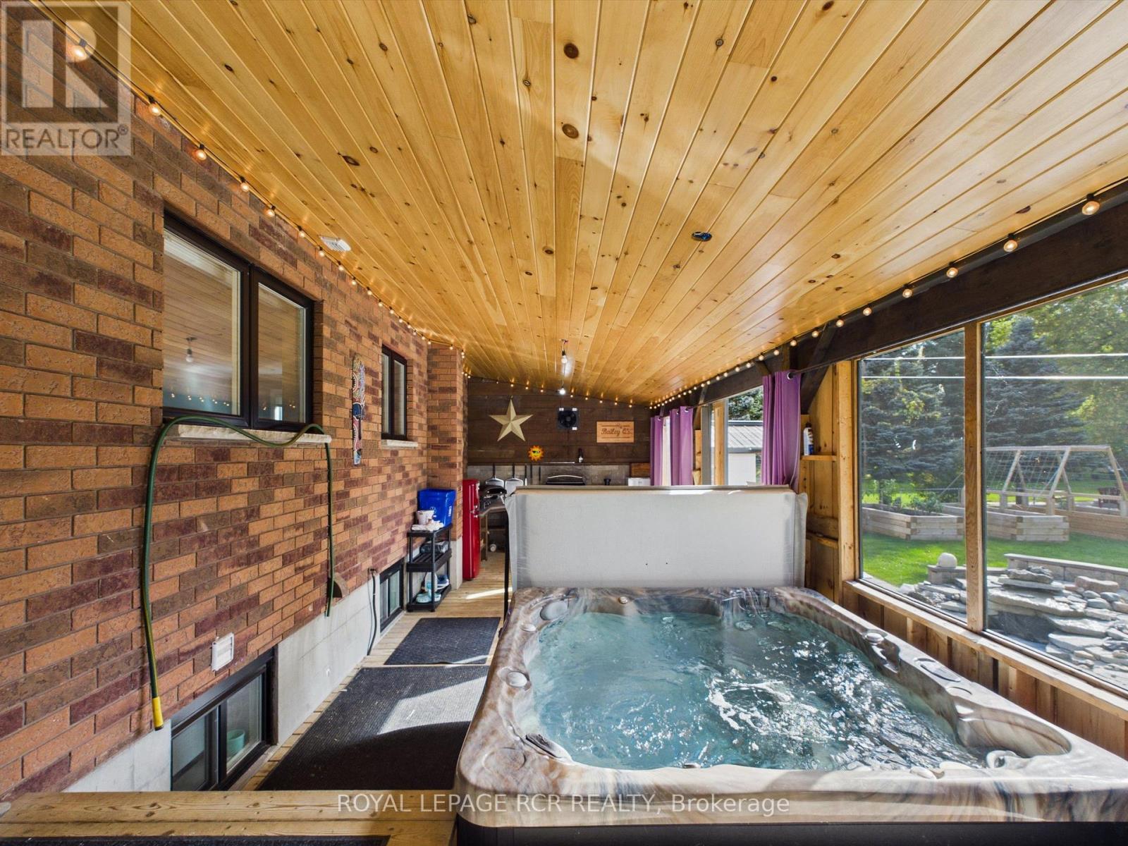 16 Loree Drive, Adjala-Tosorontio, Ontario  L0M 1J0 - Photo 15 - N13836464