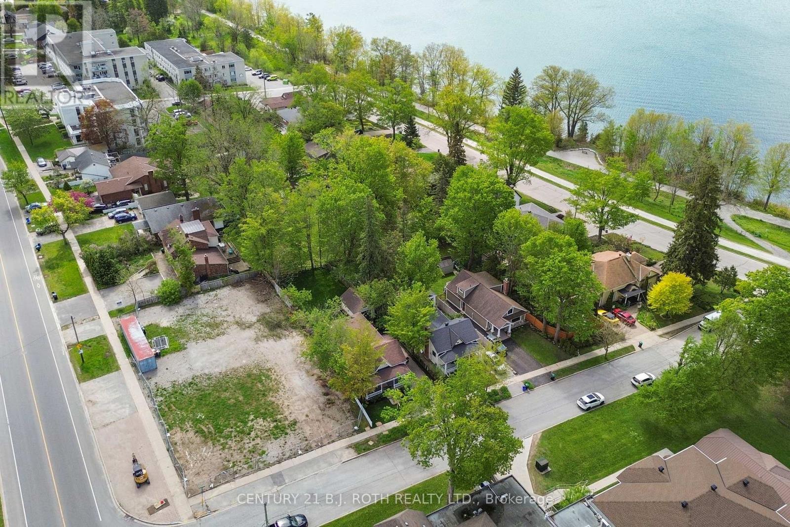 193 BLAKE STREET, Barrie, Ontario