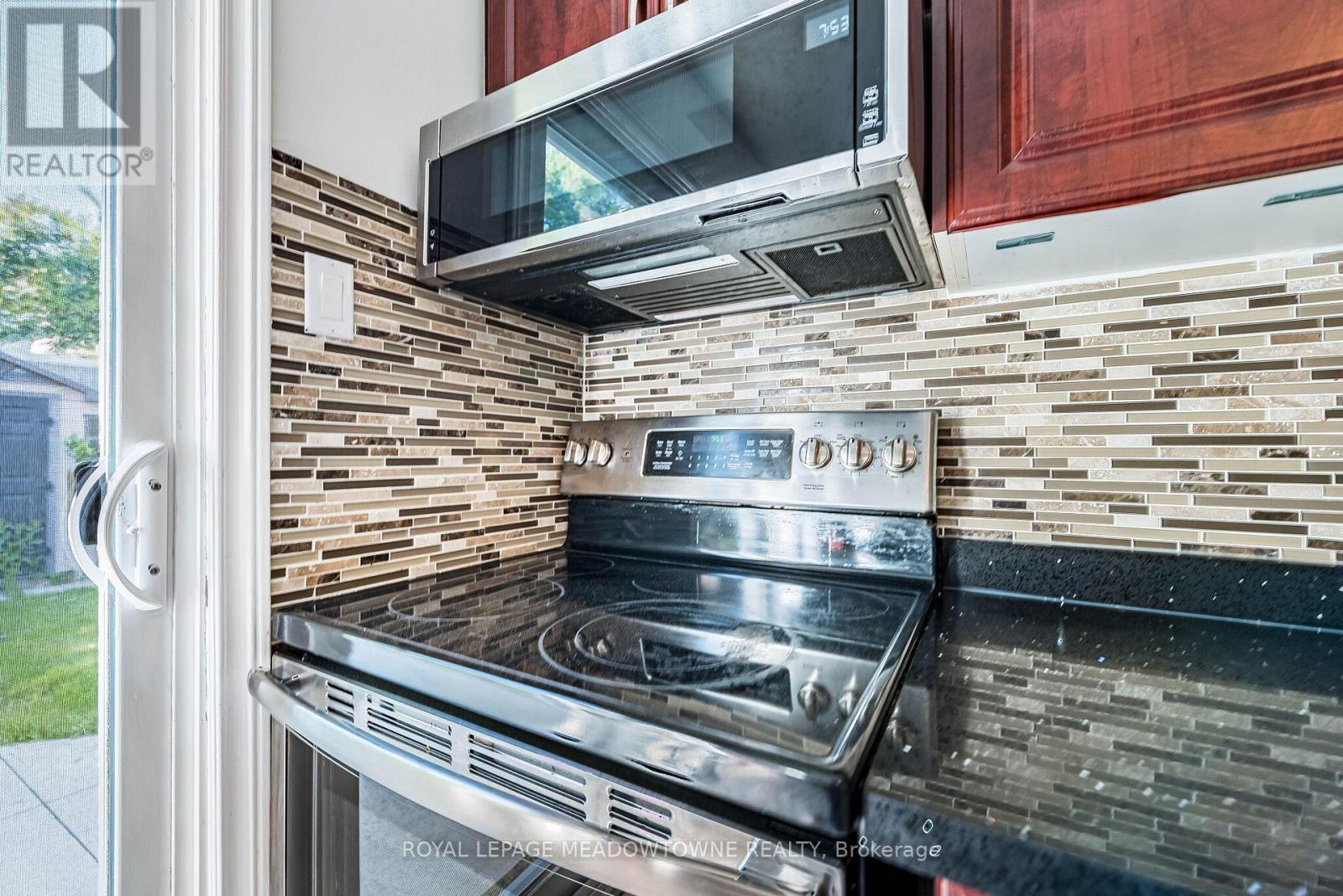 2155 Pashak Court, Mississauga, Ontario  L5A 1H8 - Photo 13 - W13464792