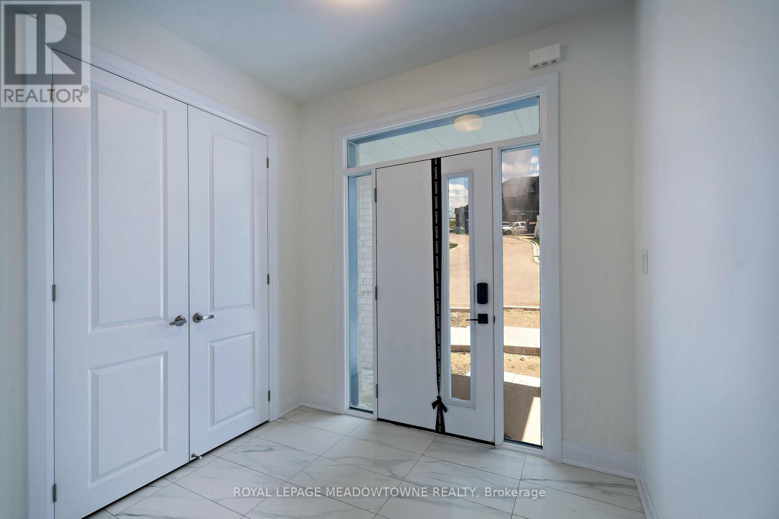 68 Spiritwood Way, Brampton, Ontario  L7A 5L9 - Photo 3 - W13735016