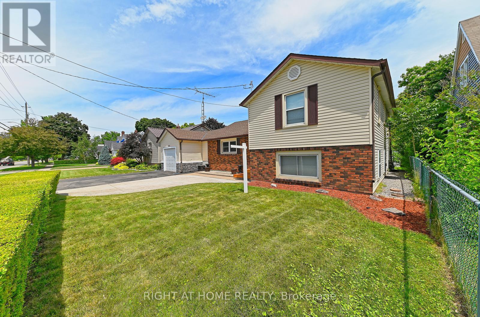 446 Geneva Street, St. Catharines, Ontario  L2N 2H3 - Photo 3 - X13844188