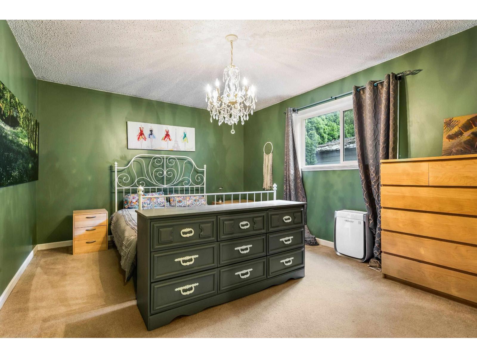 8880 ALLARD STREET|Chilliwack Proper West