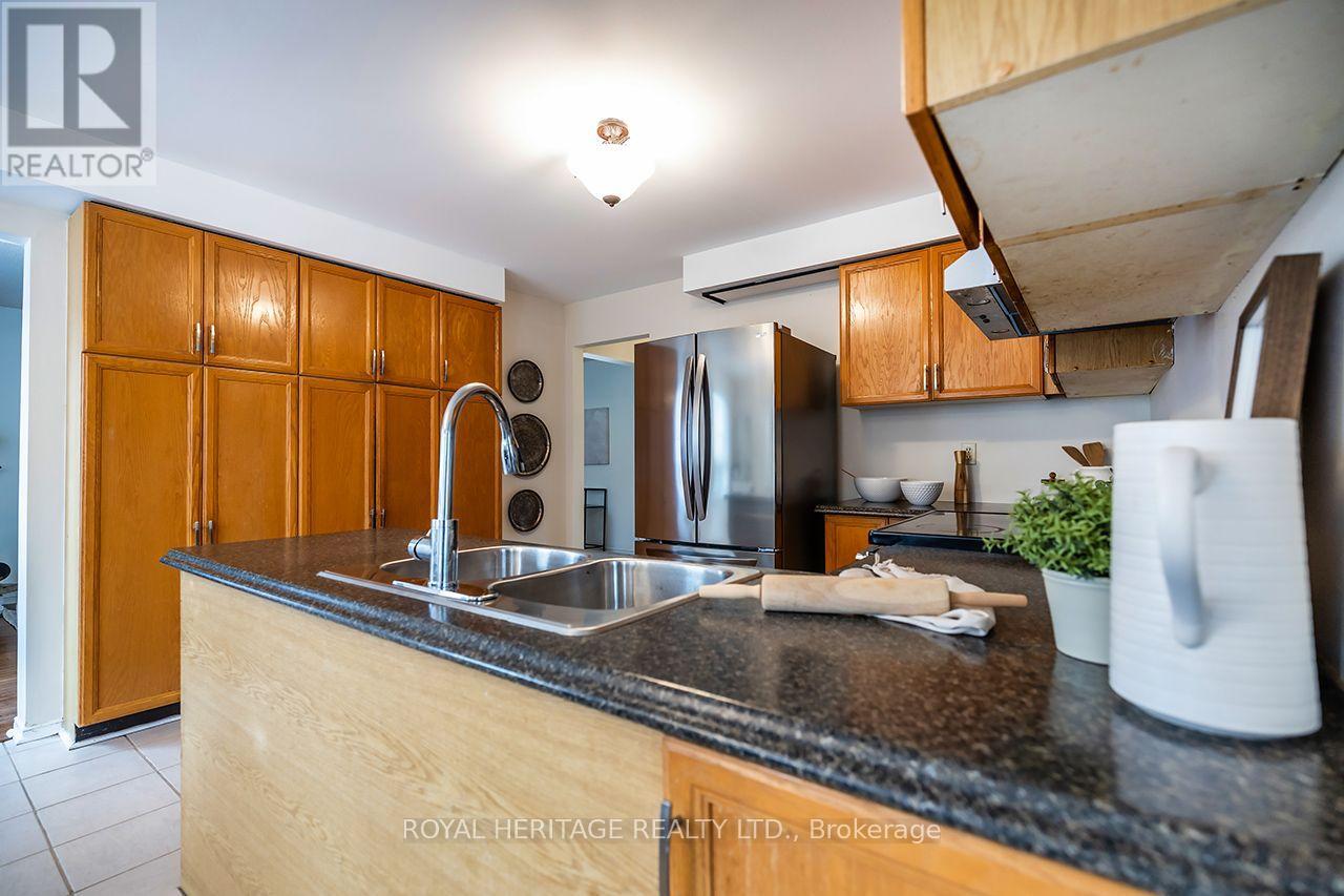 61 Forest Hts Street, Whitby, Ontario  L1R 1T8 - Photo 15 - E13844372