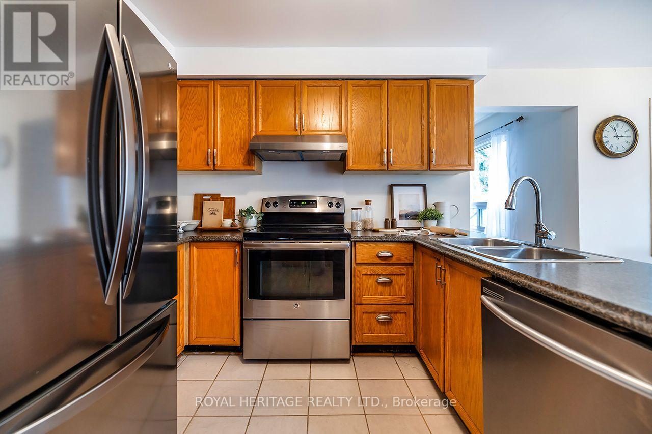 61 Forest Hts Street, Whitby, Ontario  L1R 1T8 - Photo 14 - E13844372