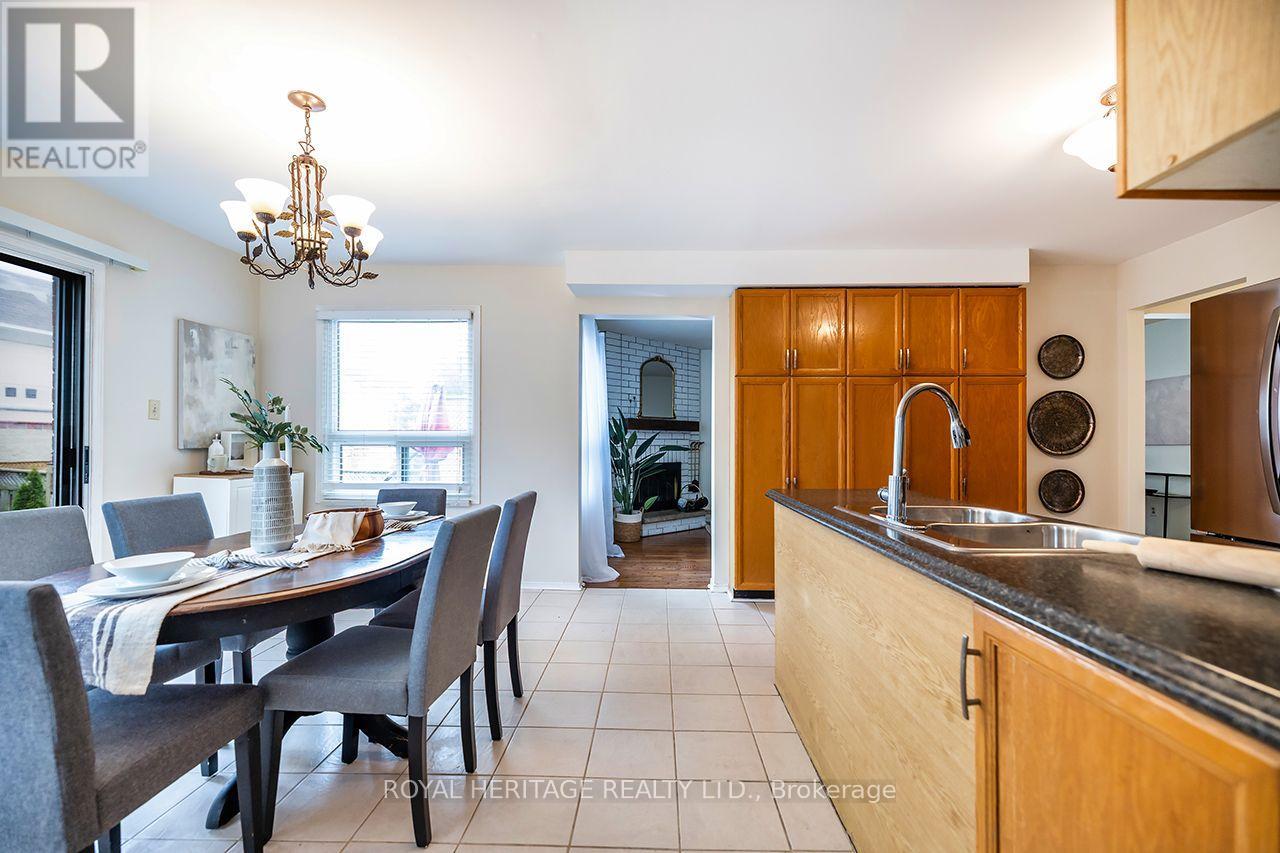 61 Forest Hts Street, Whitby, Ontario  L1R 1T8 - Photo 17 - E13844372