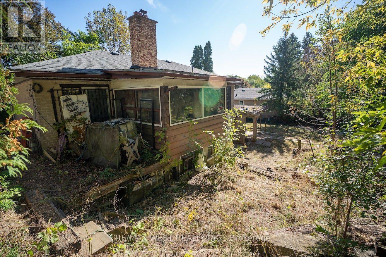 39 Mcmanus Road, Toronto, Ontario  M9P 2J9 - Photo 16 - W13844222