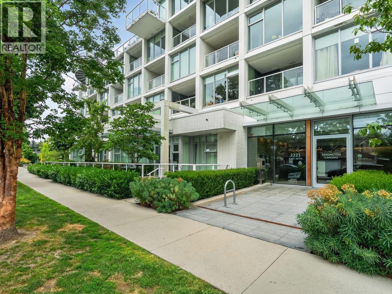 906 2221 E 30TH AVENUE, Vancouver, British Columbia