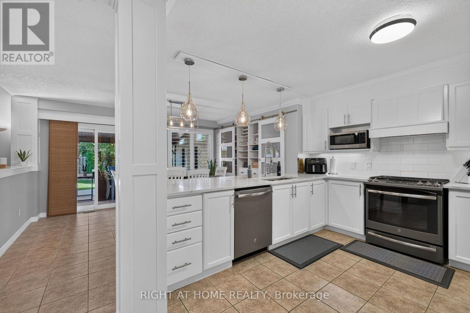 1032 Byronmanor Road, London South, Ontario  N6K 5B1 - Photo 10 - X13844462
