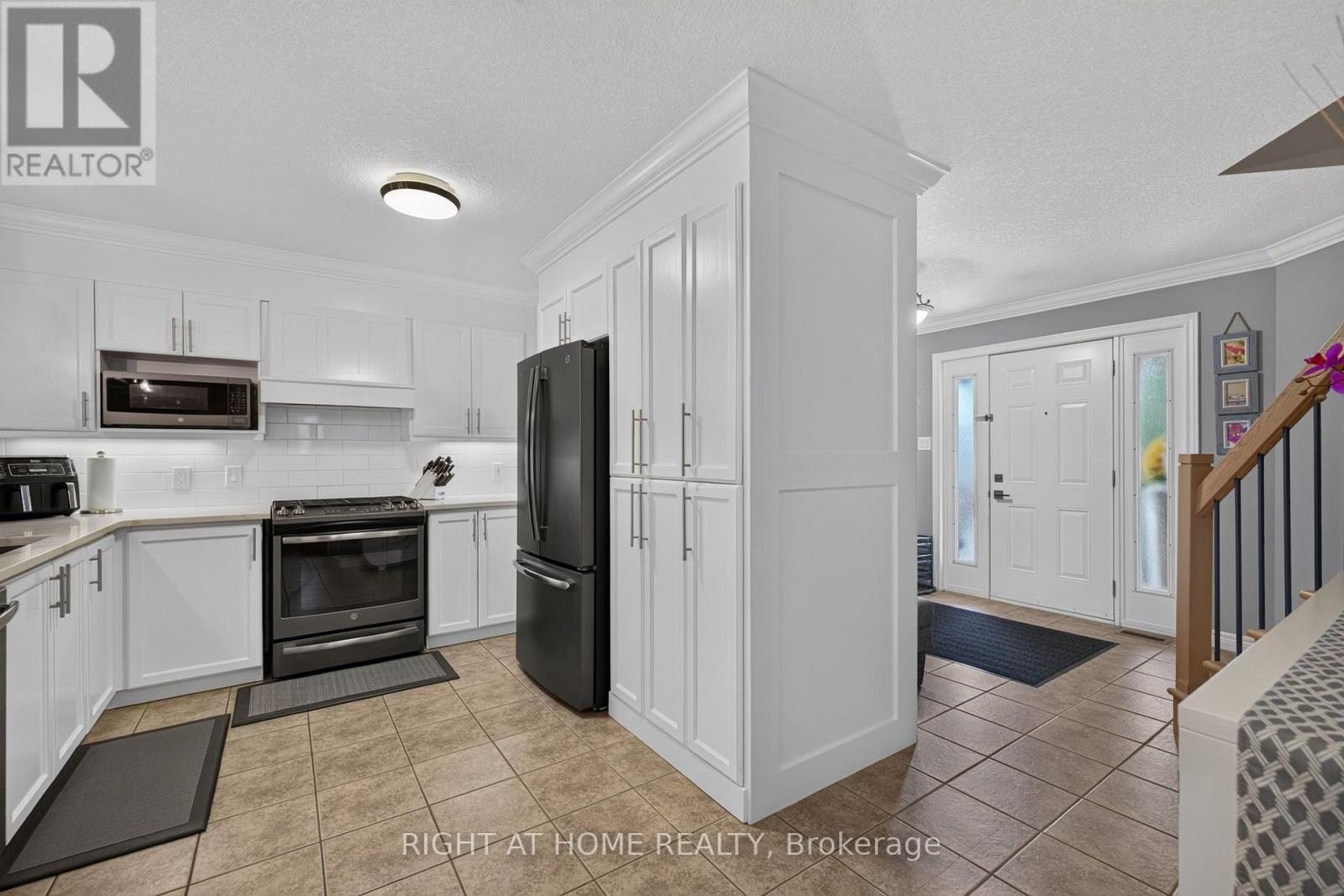 1032 Byronmanor Road, London South, Ontario  N6K 5B1 - Photo 8 - X13844462