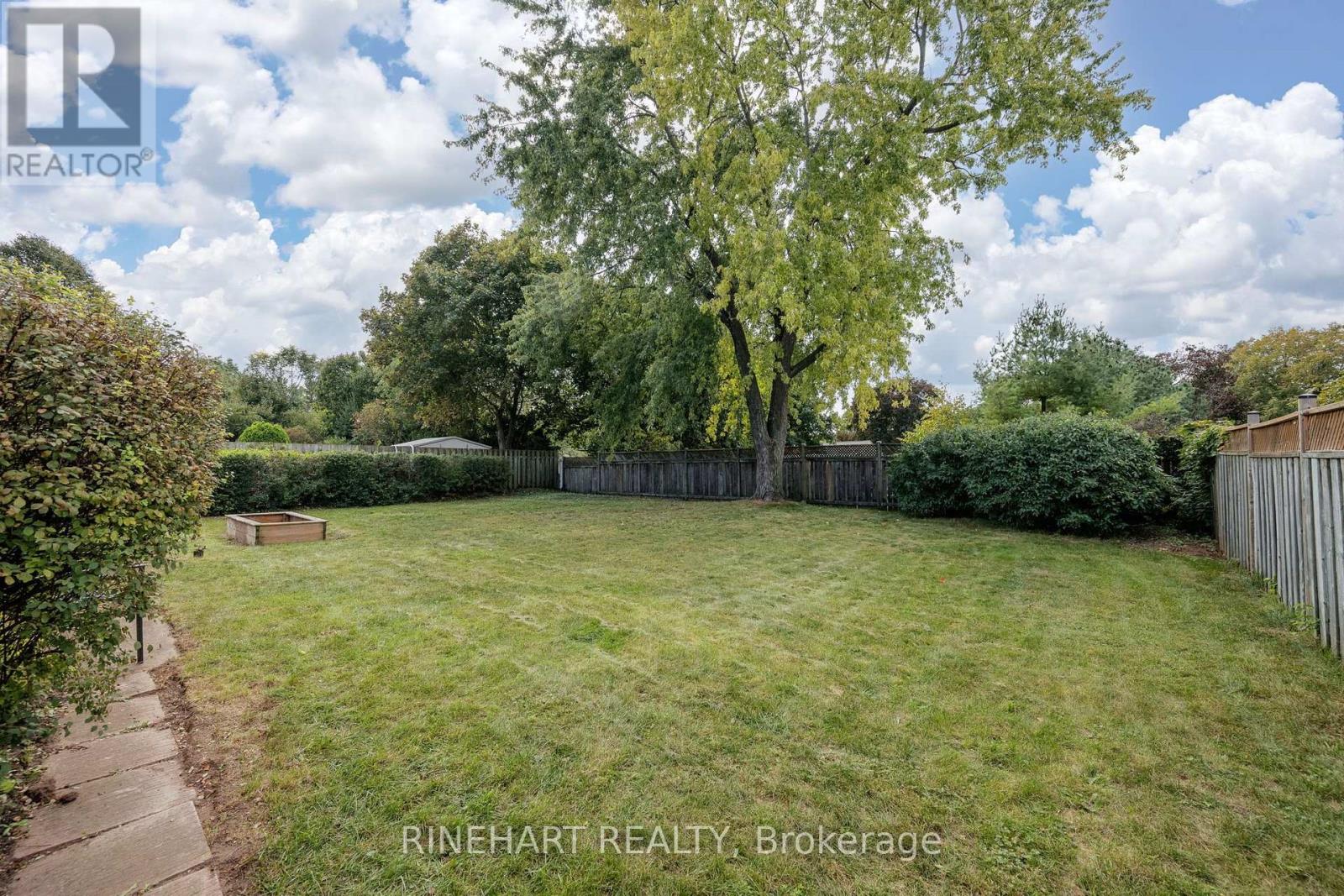 17 Applewood Lane, London South, Ontario  N6J 3P9 - Photo 30 - X13844498