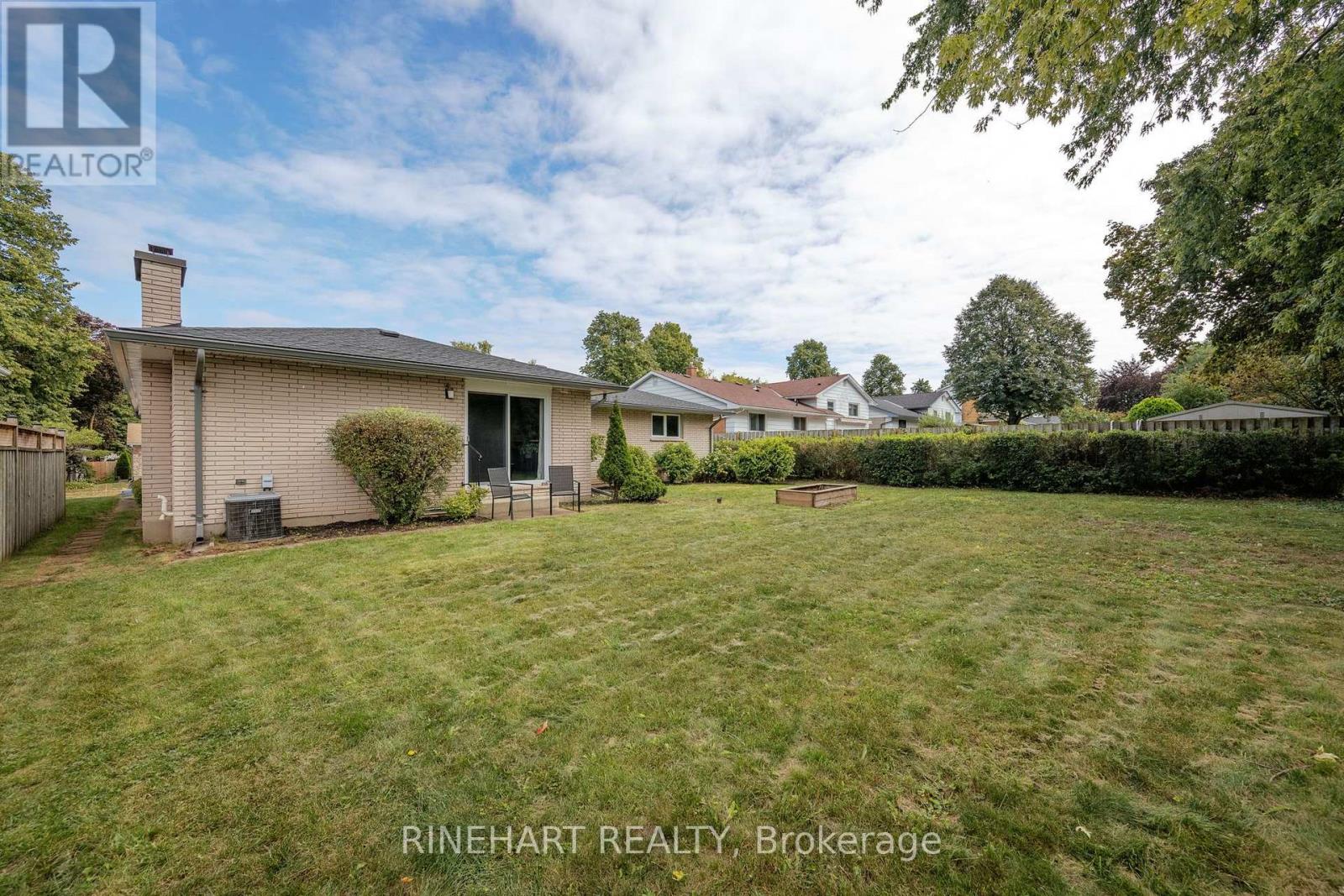 17 Applewood Lane, London South, Ontario  N6J 3P9 - Photo 31 - X13844498