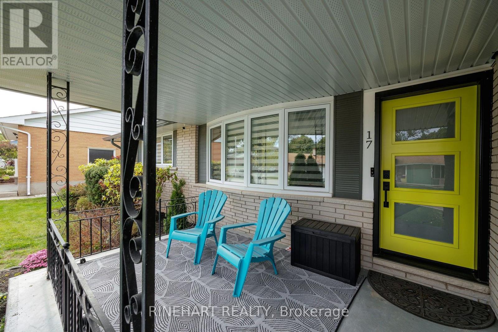 17 Applewood Lane, London South, Ontario  N6J 3P9 - Photo 4 - X13844498