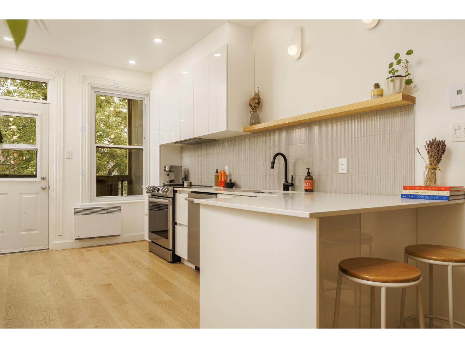 4665 Rue Boyer Montréal (Le Plateau-Mont-Royal) Quebec Canada H2J3E5 5