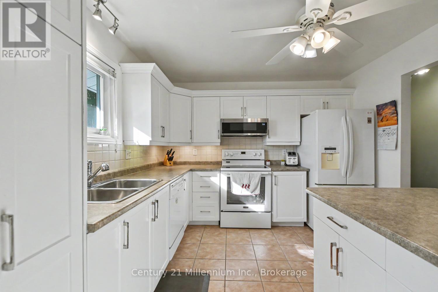 18 Dillon Drive, Collingwood, Ontario  L9Y 4S3 - Photo 23 - S13844414