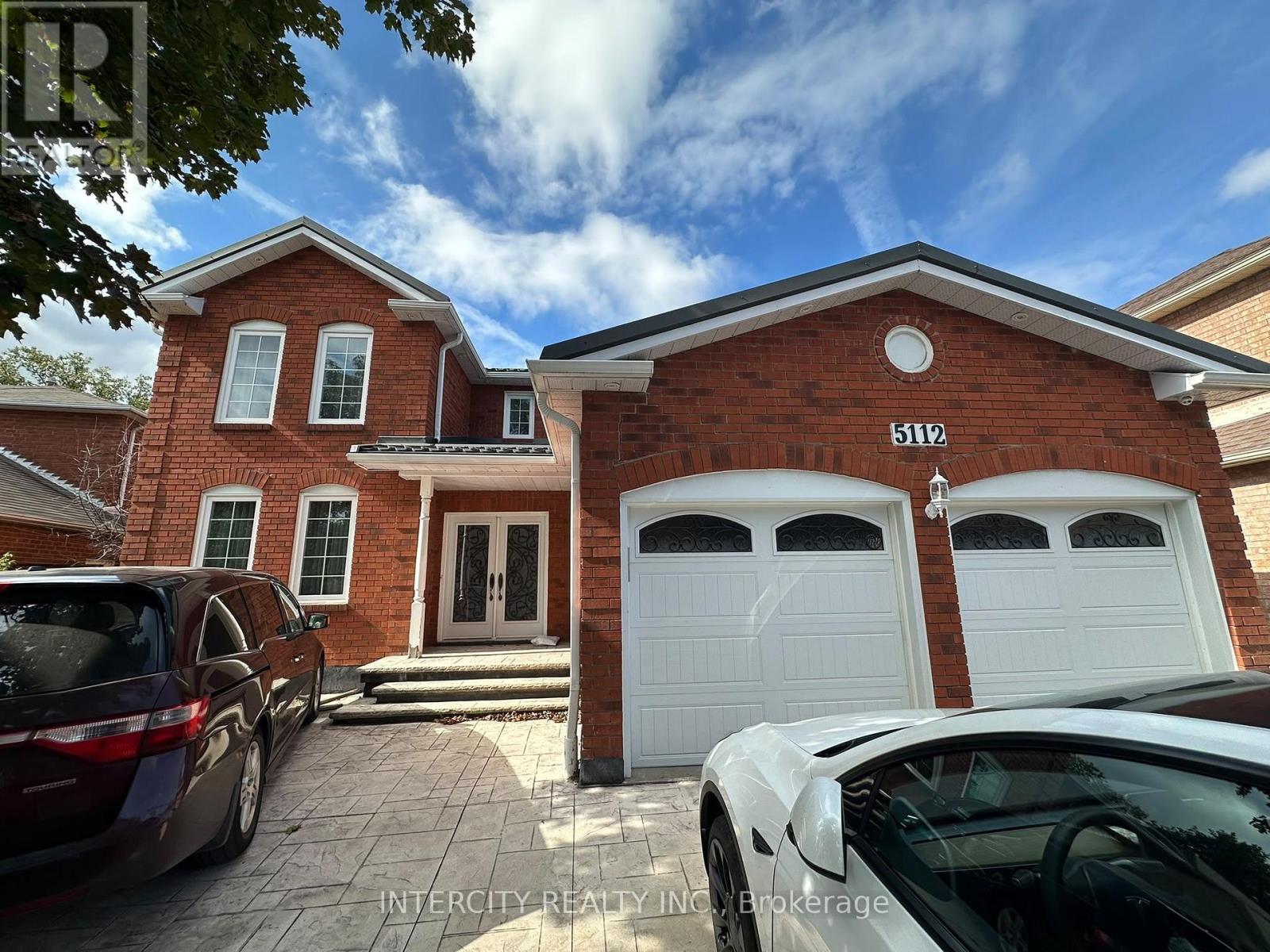5112 Heritage Hills Boulevard, Mississauga, Ontario  L5R 2C6 - Photo 1 - W13794260