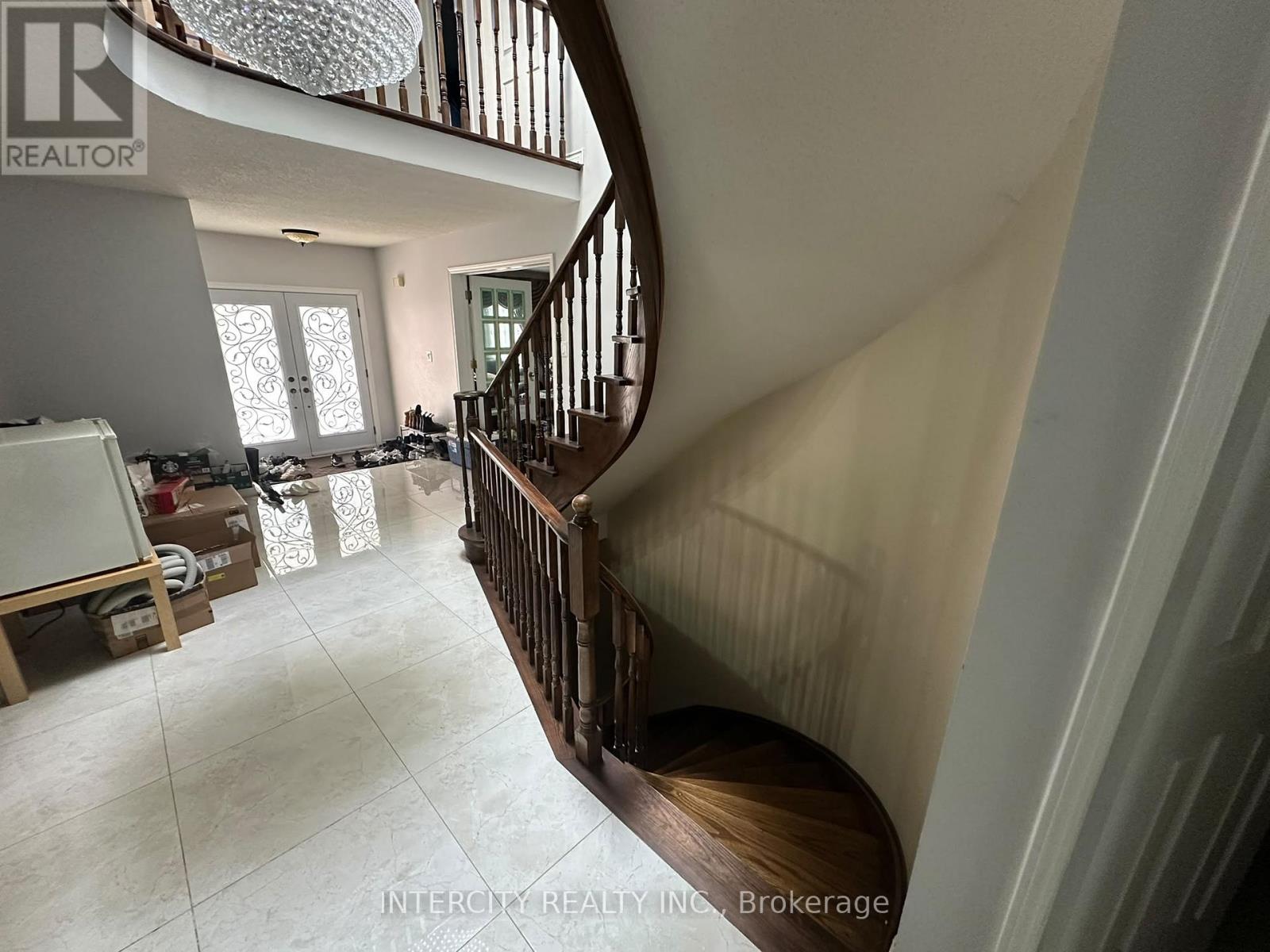 5112 Heritage Hills Boulevard, Mississauga, Ontario  L5R 2C6 - Photo 2 - W13794260