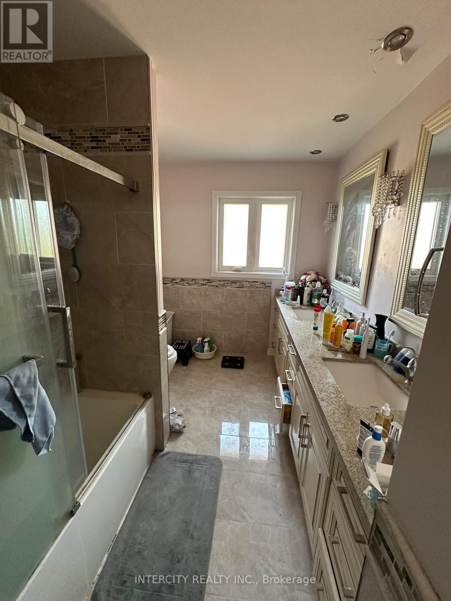 5112 Heritage Hills Boulevard, Mississauga, Ontario  L5R 2C6 - Photo 9 - W13794260