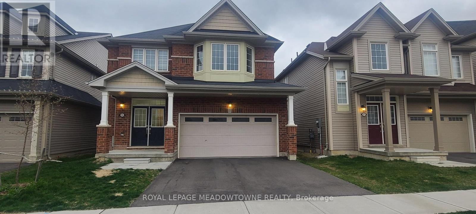 35 SINDEN ROAD, Brantford, Ontario
