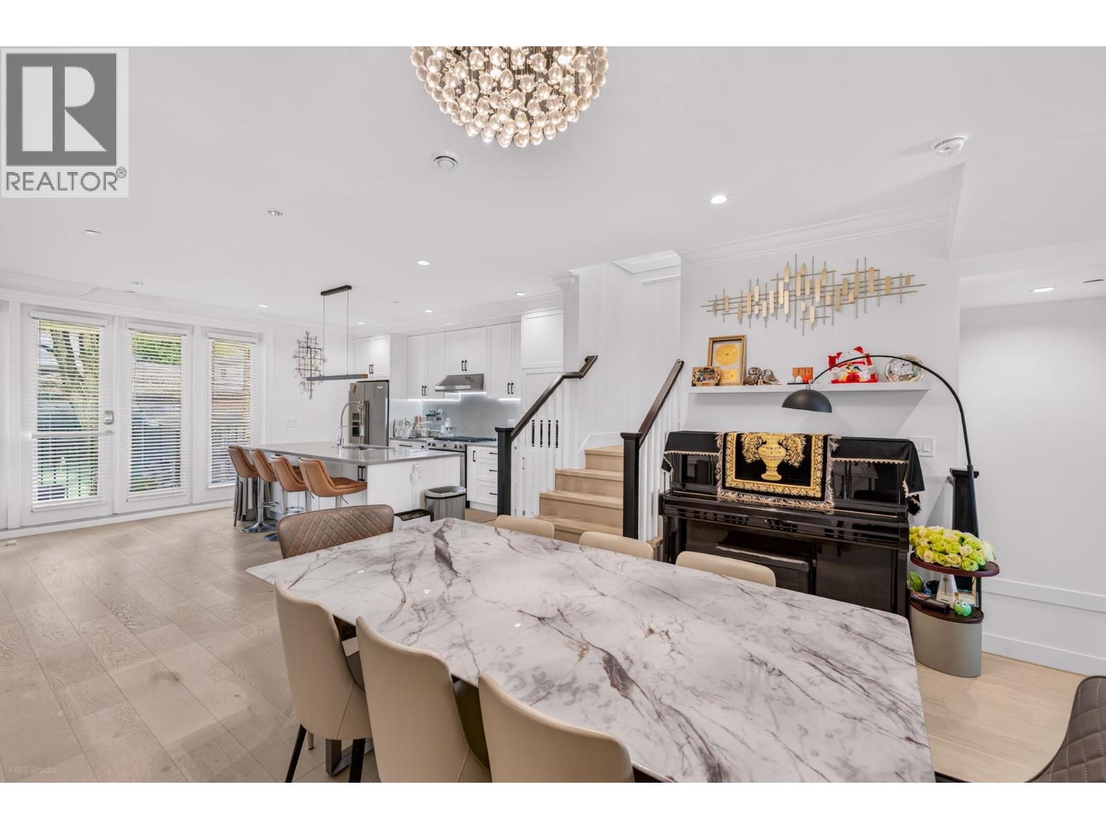 5584 Rupert Street, Vancouver, British Columbia  V5R 2K5 - Photo 4 - R3167947