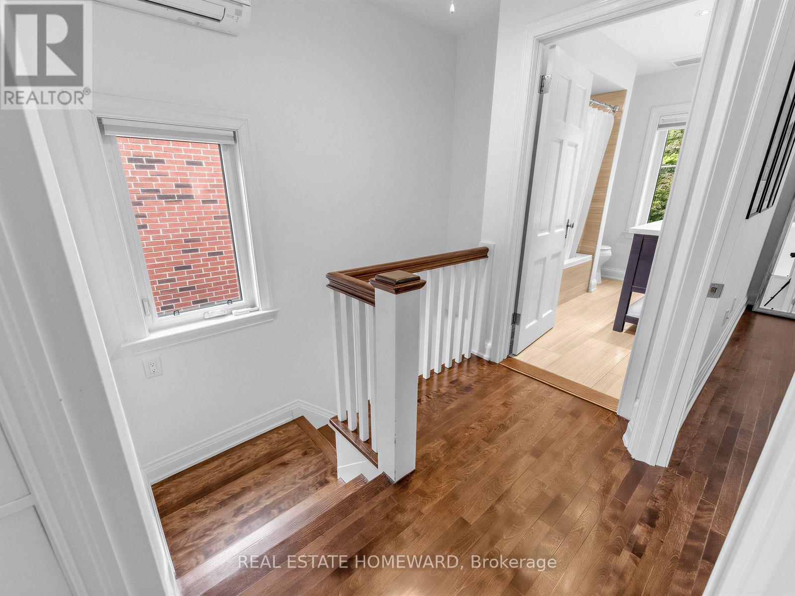 5 Beaufield Avenue, Toronto, Ontario  M4G 3R2 - Photo 13 - C13844424