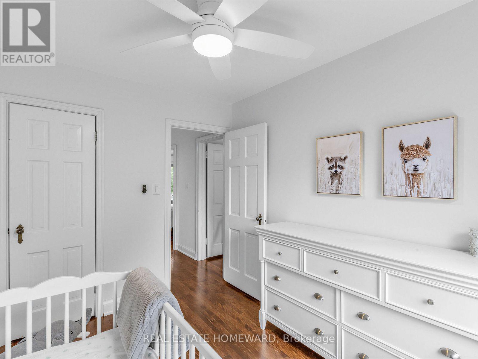 5 Beaufield Avenue, Toronto, Ontario  M4G 3R2 - Photo 19 - C13844424