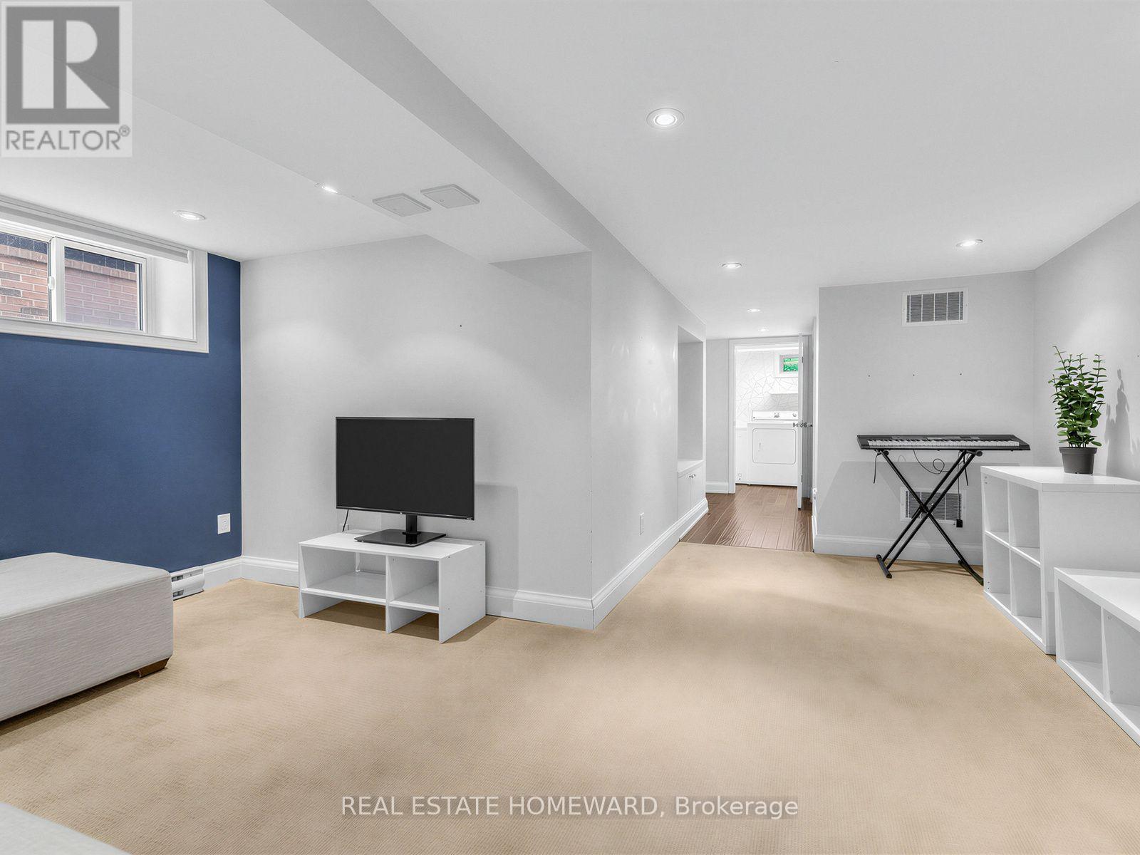 5 Beaufield Avenue, Toronto, Ontario  M4G 3R2 - Photo 23 - C13844424