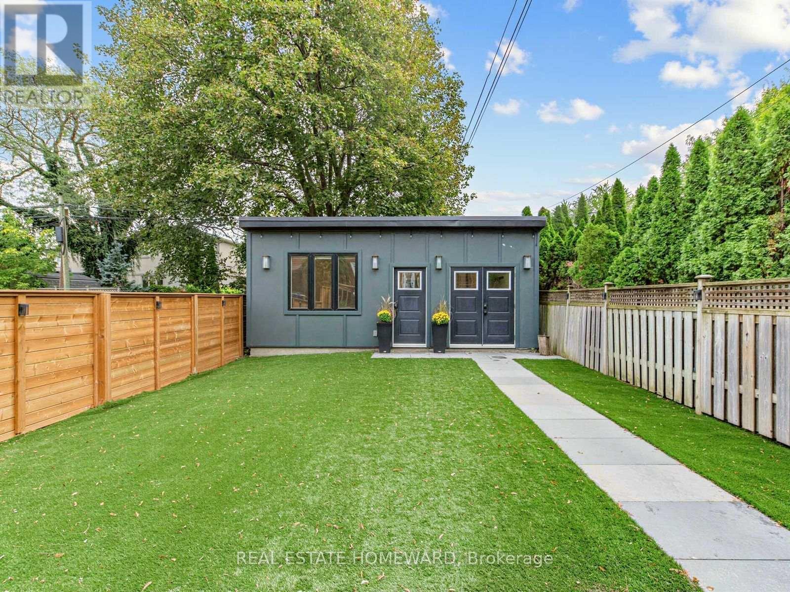 5 Beaufield Avenue, Toronto, Ontario  M4G 3R2 - Photo 28 - C13844424