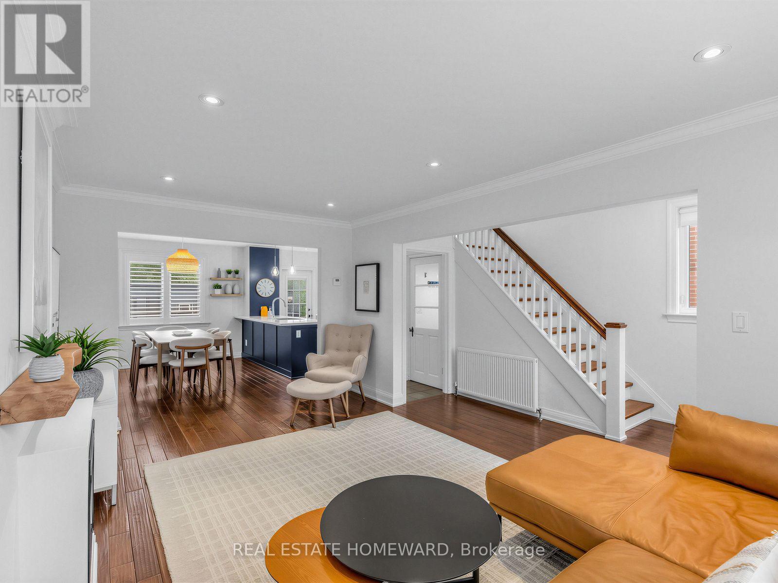 5 Beaufield Avenue, Toronto, Ontario  M4G 3R2 - Photo 7 - C13844424