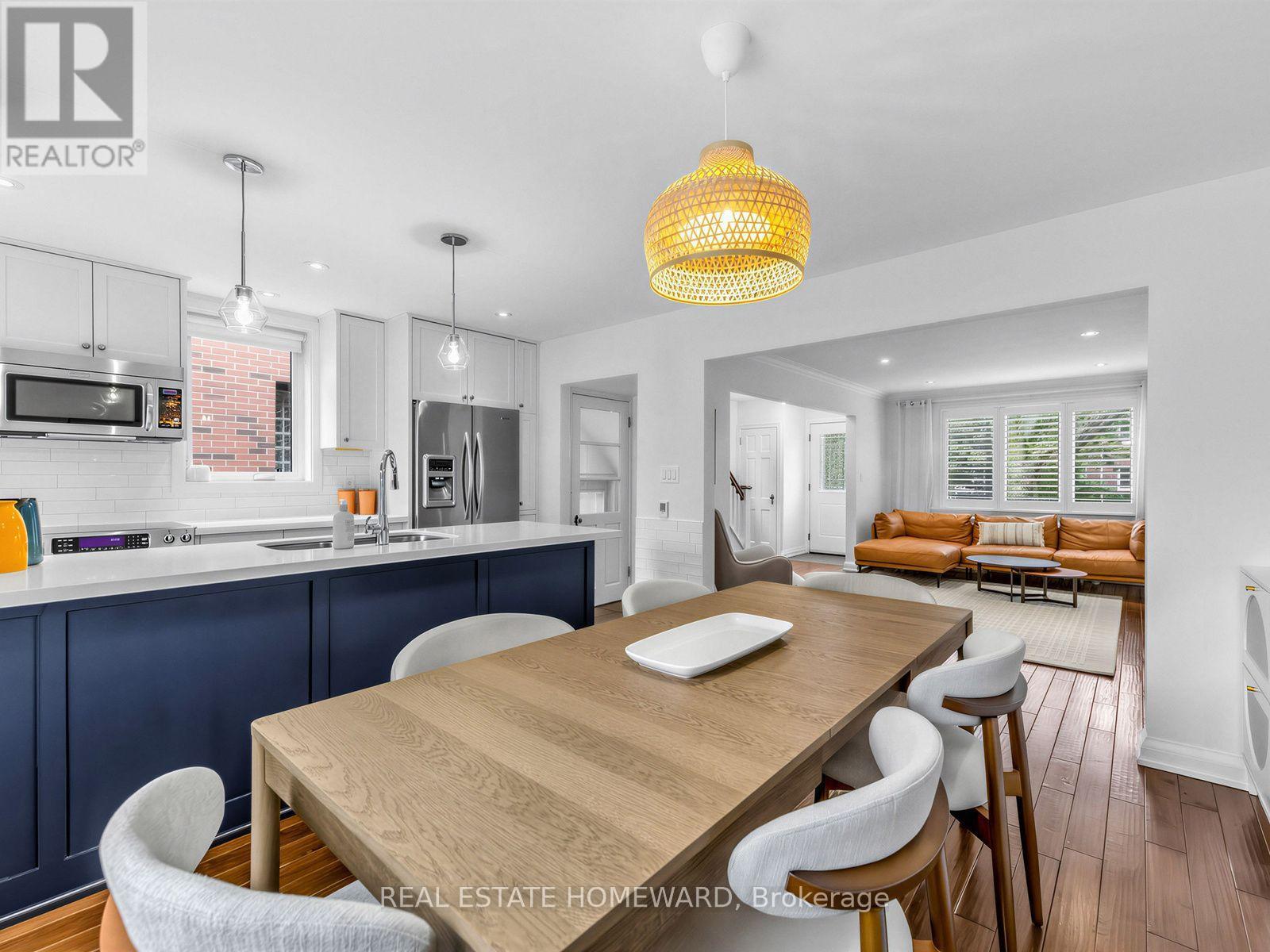 5 Beaufield Avenue, Toronto, Ontario  M4G 3R2 - Photo 9 - C13844424