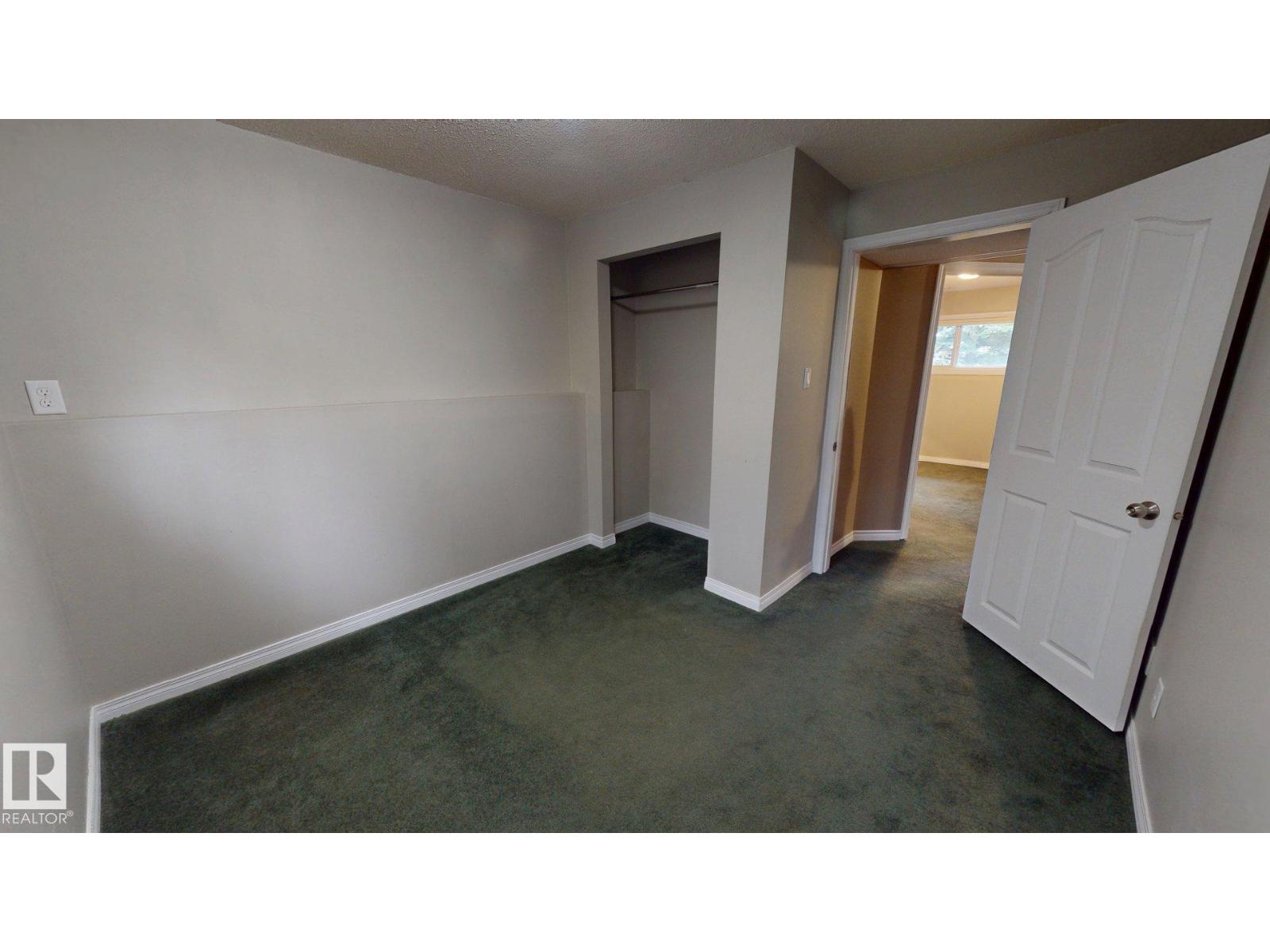 9813 152 ST NW