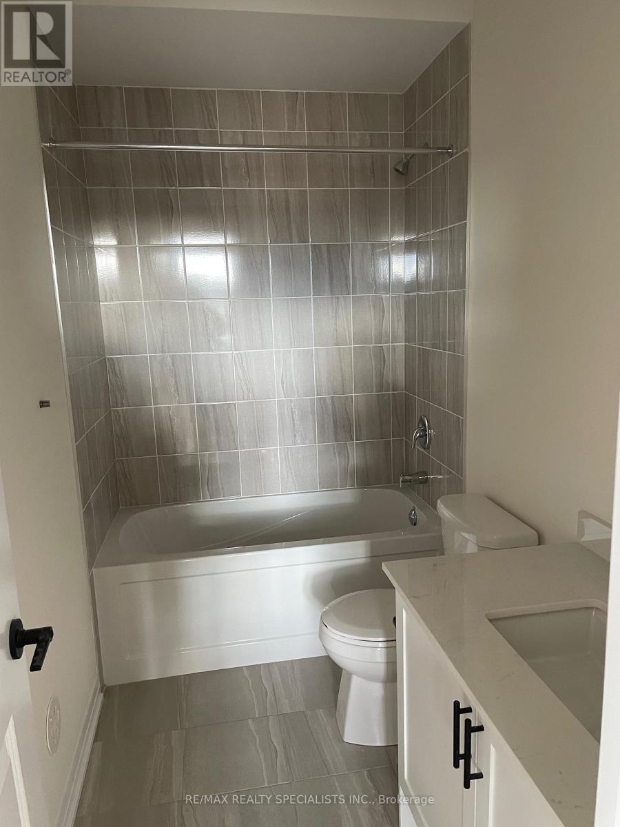 39 De La Roche Drive, Vaughan, Ontario  L4H 5G4 - Photo 10 - N13844404