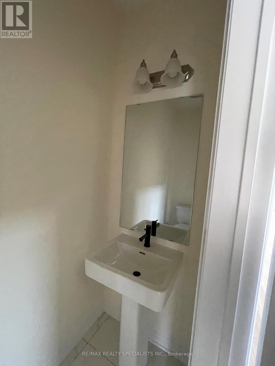 39 De La Roche Drive, Vaughan, Ontario  L4H 5G4 - Photo 17 - N13844404