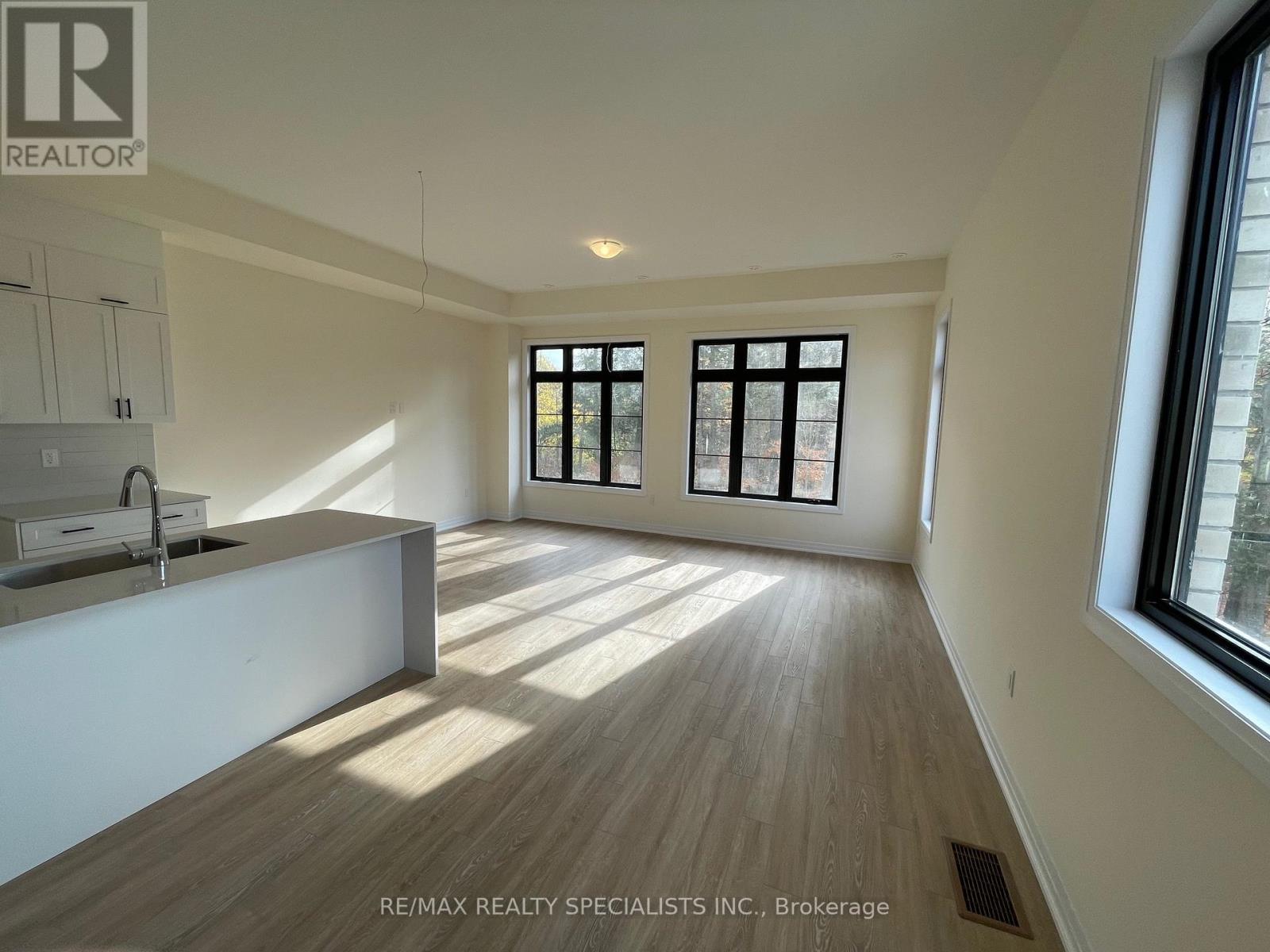 39 De La Roche Drive, Vaughan, Ontario  L4H 5G4 - Photo 2 - N13844404
