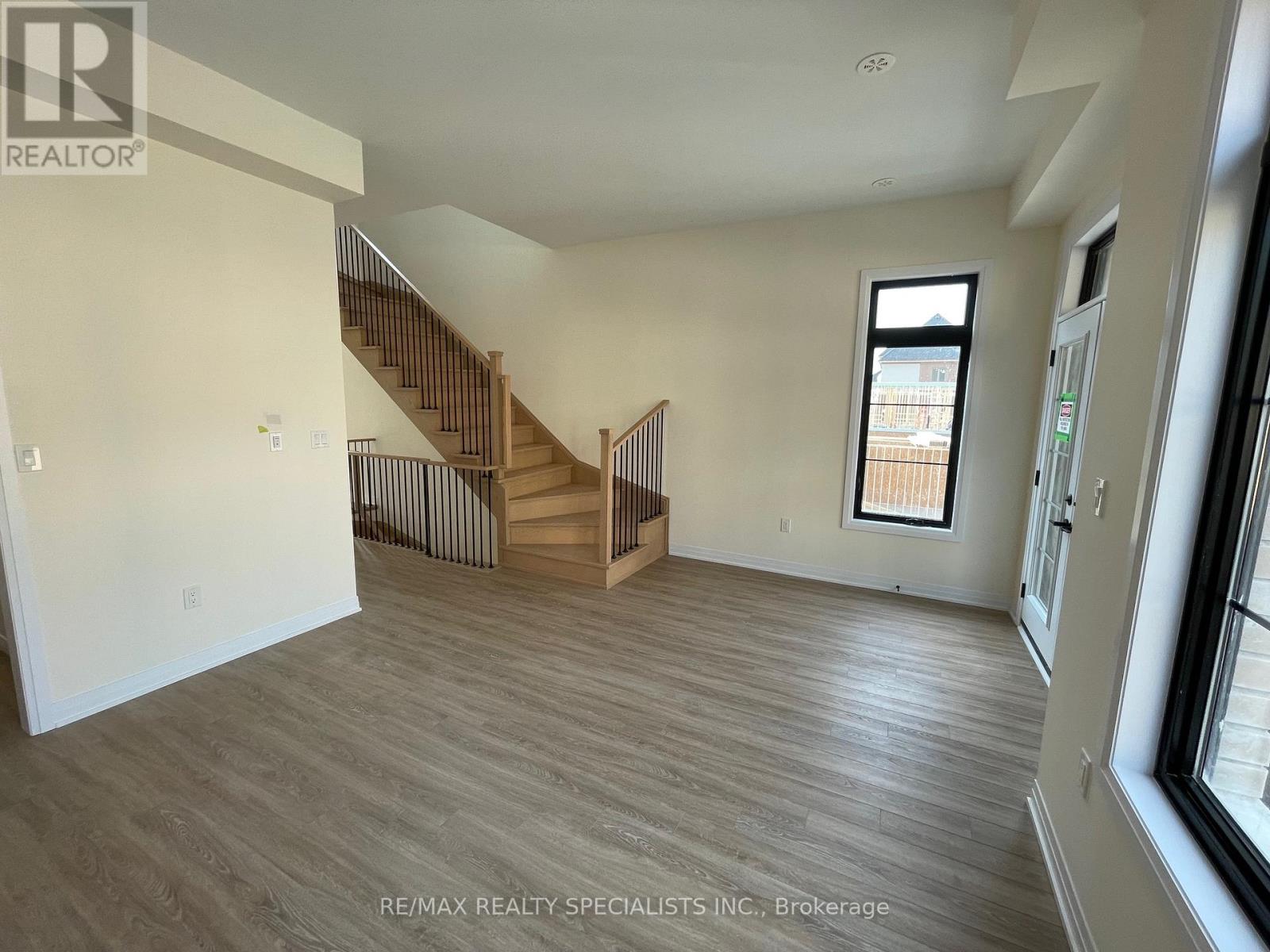 39 De La Roche Drive, Vaughan, Ontario  L4H 5G4 - Photo 6 - N13844404