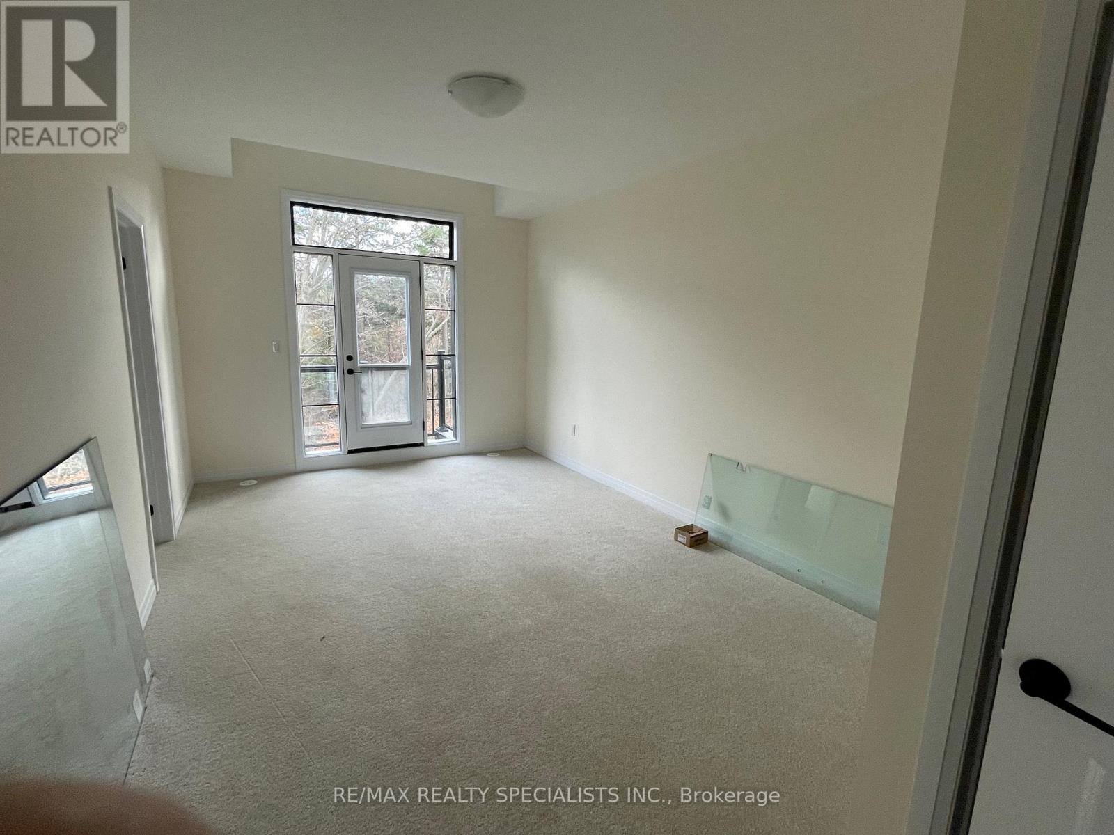 39 De La Roche Drive, Vaughan, Ontario  L4H 5G4 - Photo 9 - N13844404