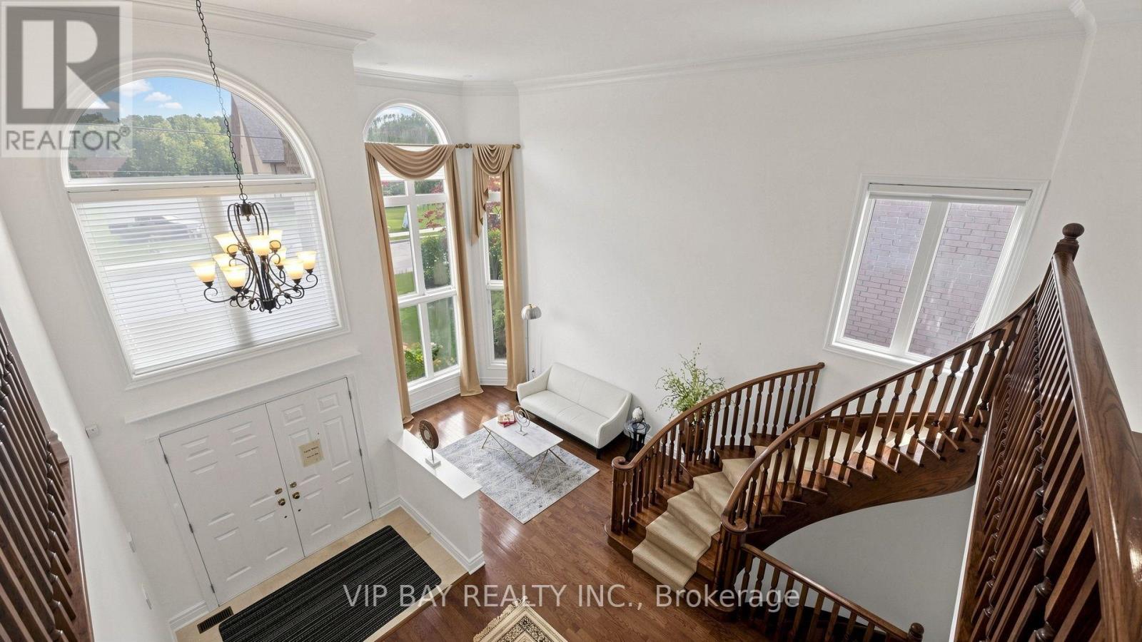12 Mackay Drive, Richmond Hill, Ontario  L4C 6P1 - Photo 12 - N13844426