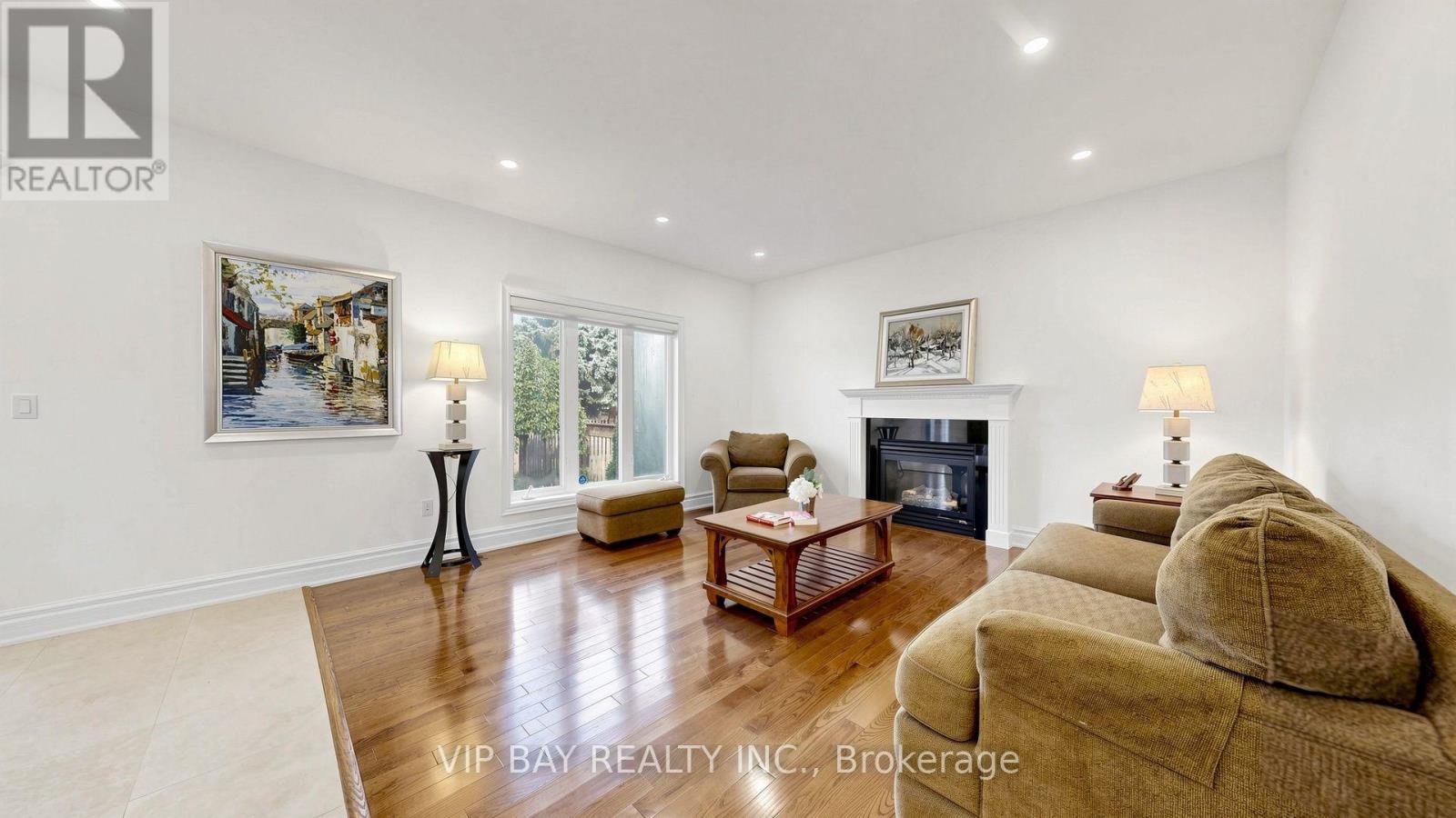 12 Mackay Drive, Richmond Hill, Ontario  L4C 6P1 - Photo 17 - N13844426
