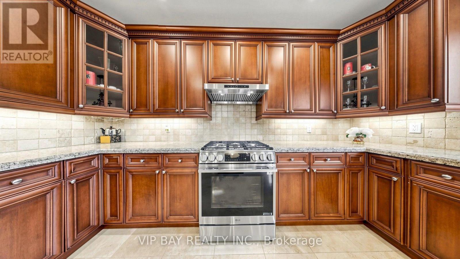 12 Mackay Drive, Richmond Hill, Ontario  L4C 6P1 - Photo 23 - N13844426