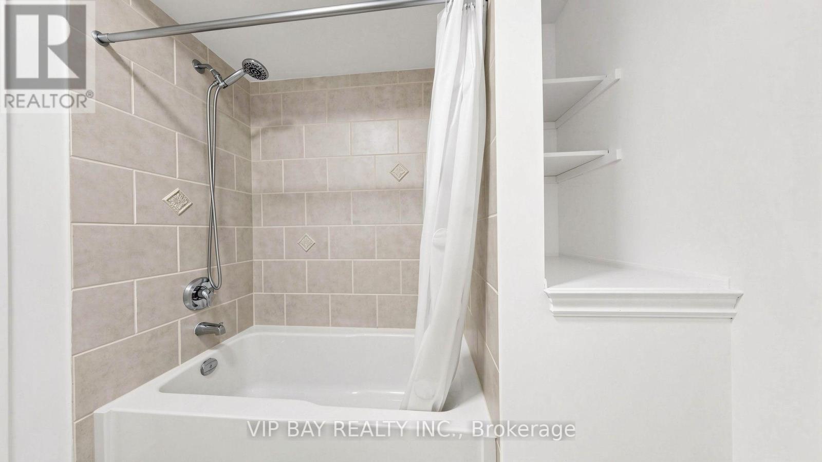12 Mackay Drive, Richmond Hill, Ontario  L4C 6P1 - Photo 36 - N13844426