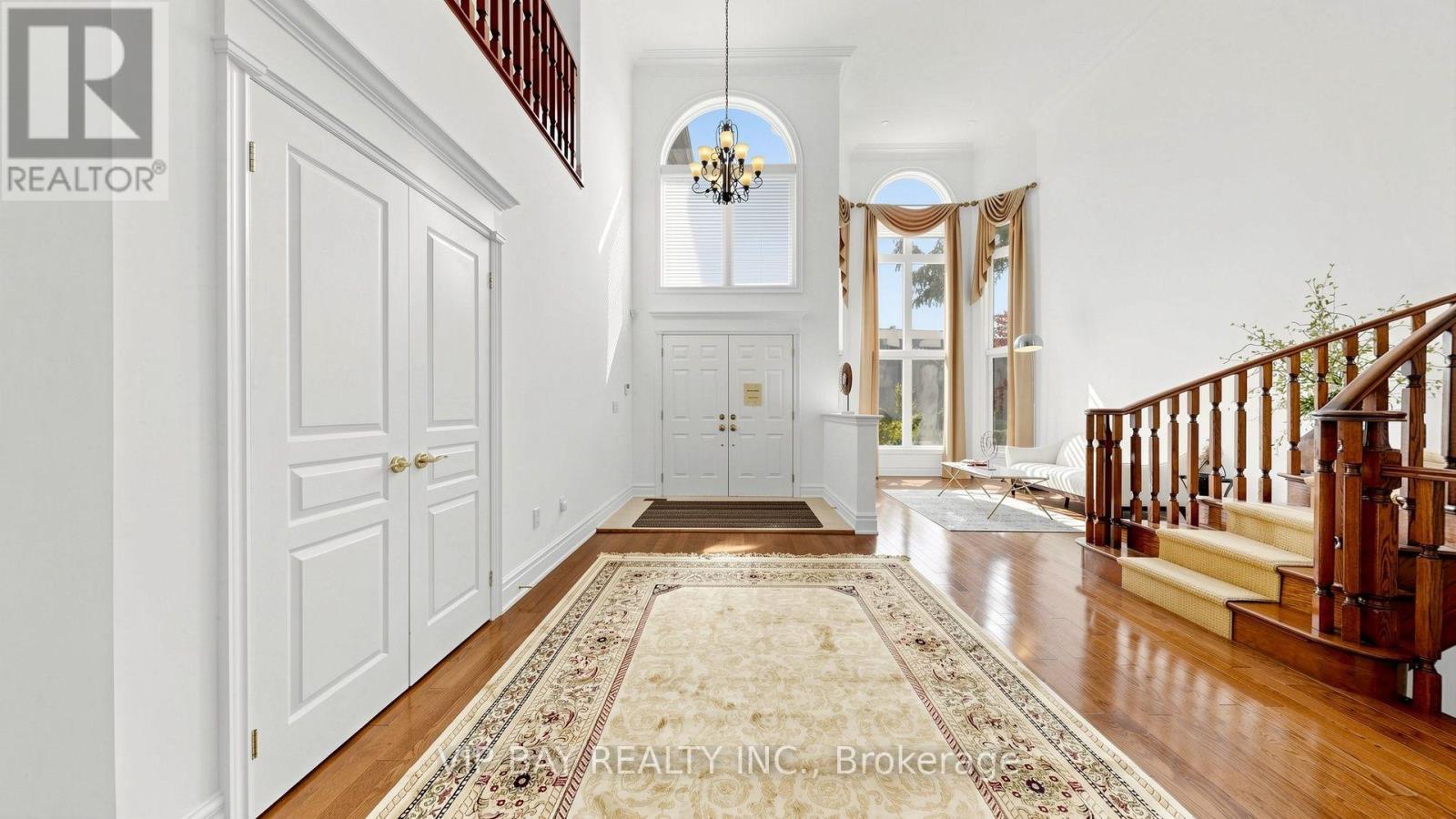 12 Mackay Drive, Richmond Hill, Ontario  L4C 6P1 - Photo 6 - N13844426