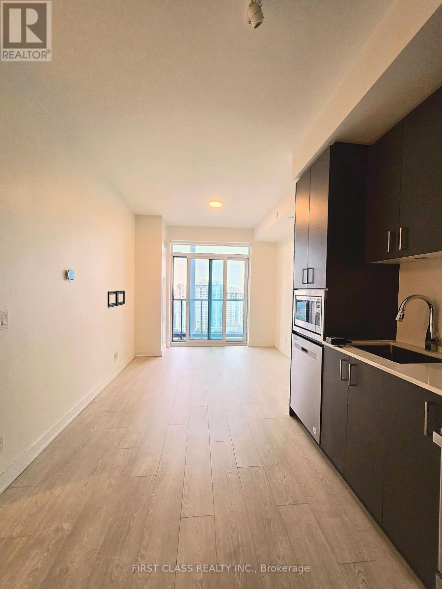 A1606 - 30 Upper Mall Way, Vaughan, Ontario  L4J 0L7 - Photo 3 - N13844432