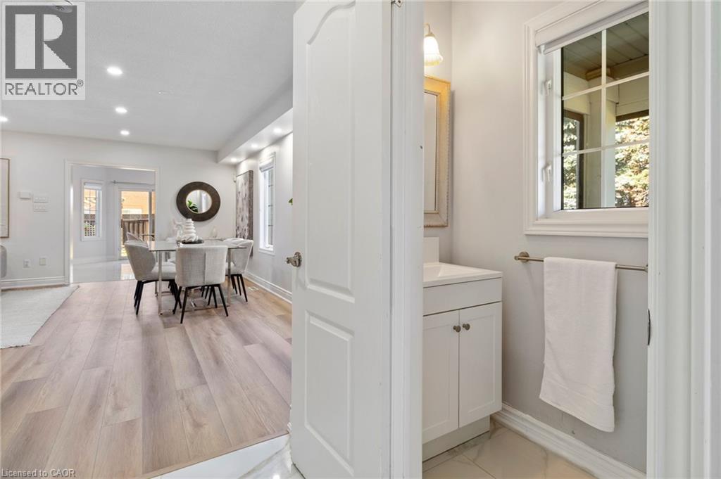6653 Opera Glass Crescent, Mississauga, Ontario  L5W 1R8 - Photo 10 - 40867786