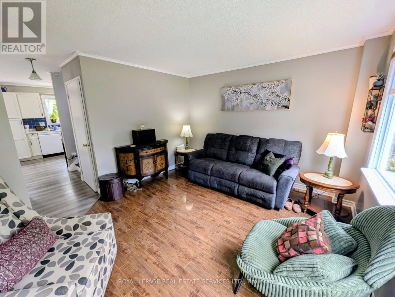 114 Elizabeth Street, Barrie, Ontario L4N 6P2 - Photo 8 - S13839880